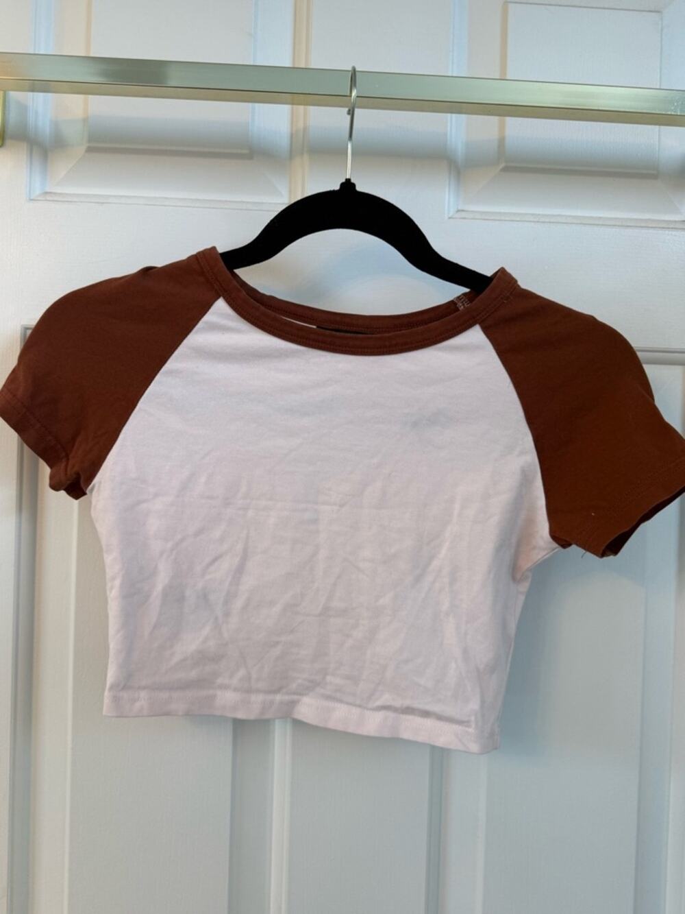 SHEIN Women’s Brown & White Raglan Crop Tee